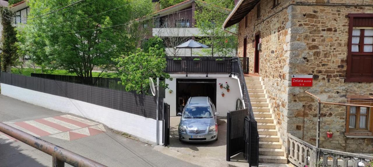 Alojamiento Rural, Jardin, A 25 Minutos De Bilbao, Parking Gratuito Arantzazu エクステリア 写真