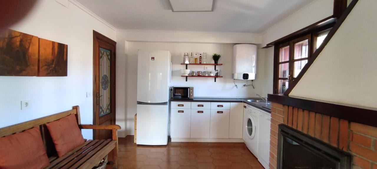 Alojamiento Rural, Jardin, A 25 Minutos De Bilbao, Parking Gratuito Arantzazu エクステリア 写真